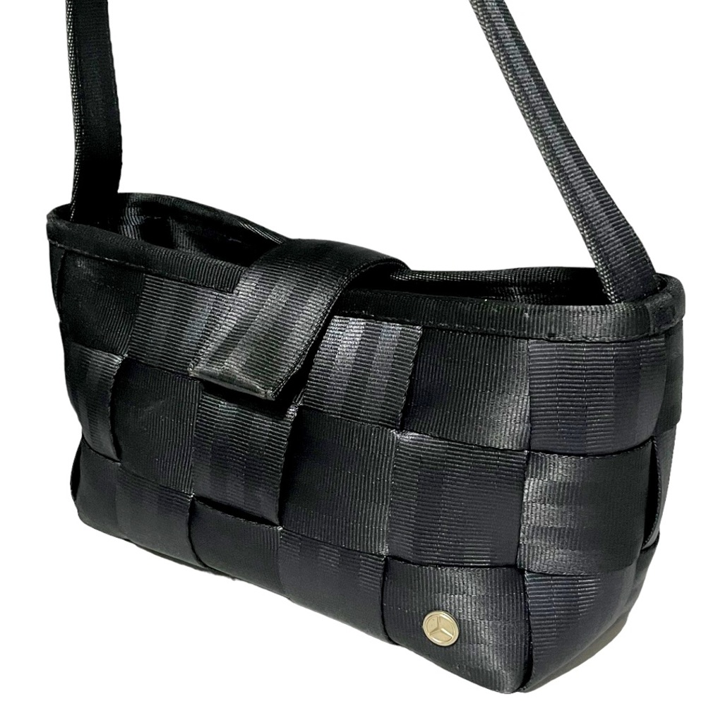 Harvey's The Original Black Seatbelt Bag single strap Mercedes-Benz